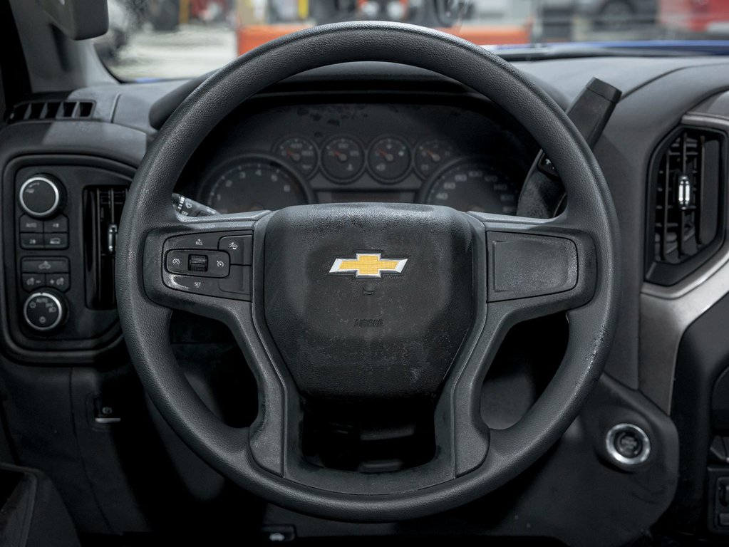 2026 Chevrolet Silverado 1500 in St-Jérôme, Quebec - 12 - w1024h768px