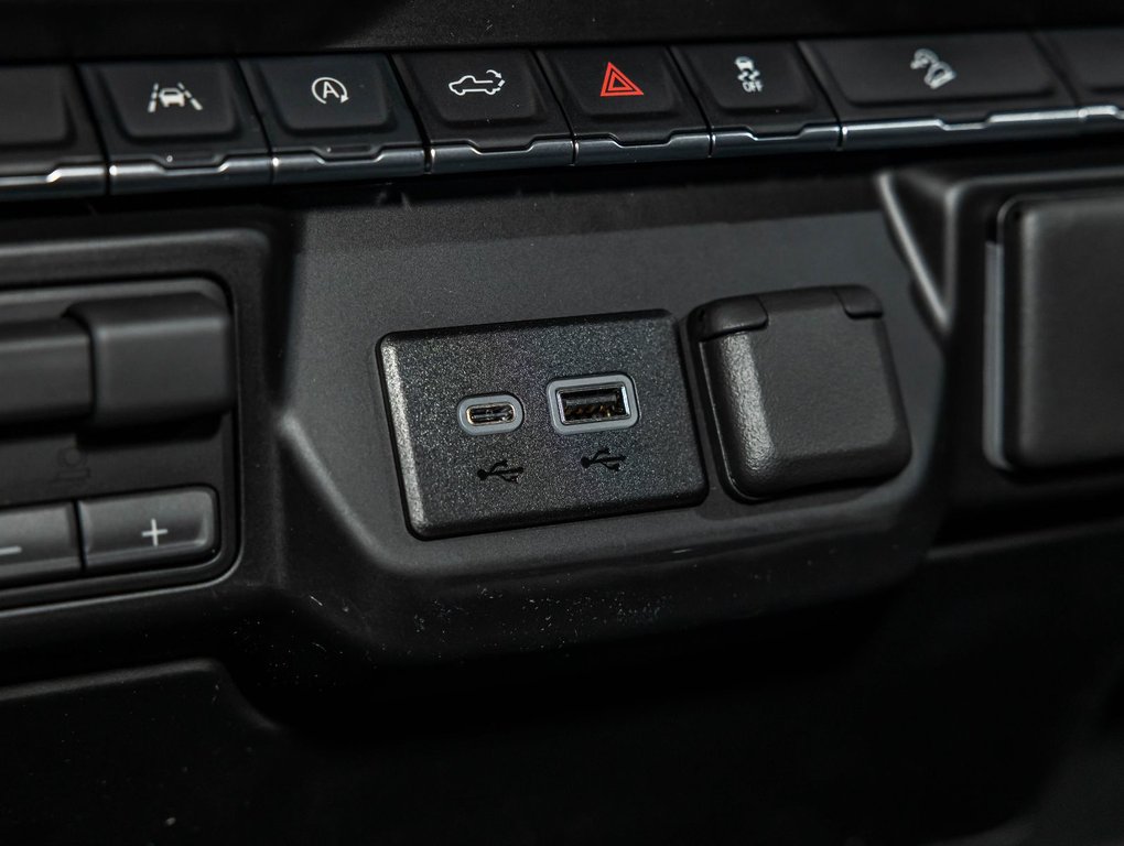 2026 Chevrolet Silverado 1500 in St-Jérôme, Quebec - 26 - w1024h768px