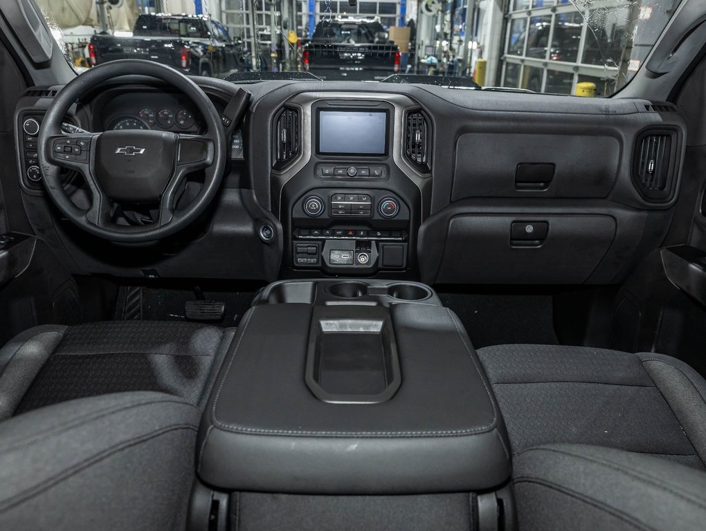 Chevrolet Silverado 1500  2026 à St-Jérôme, Québec - 4 - w1024h768px