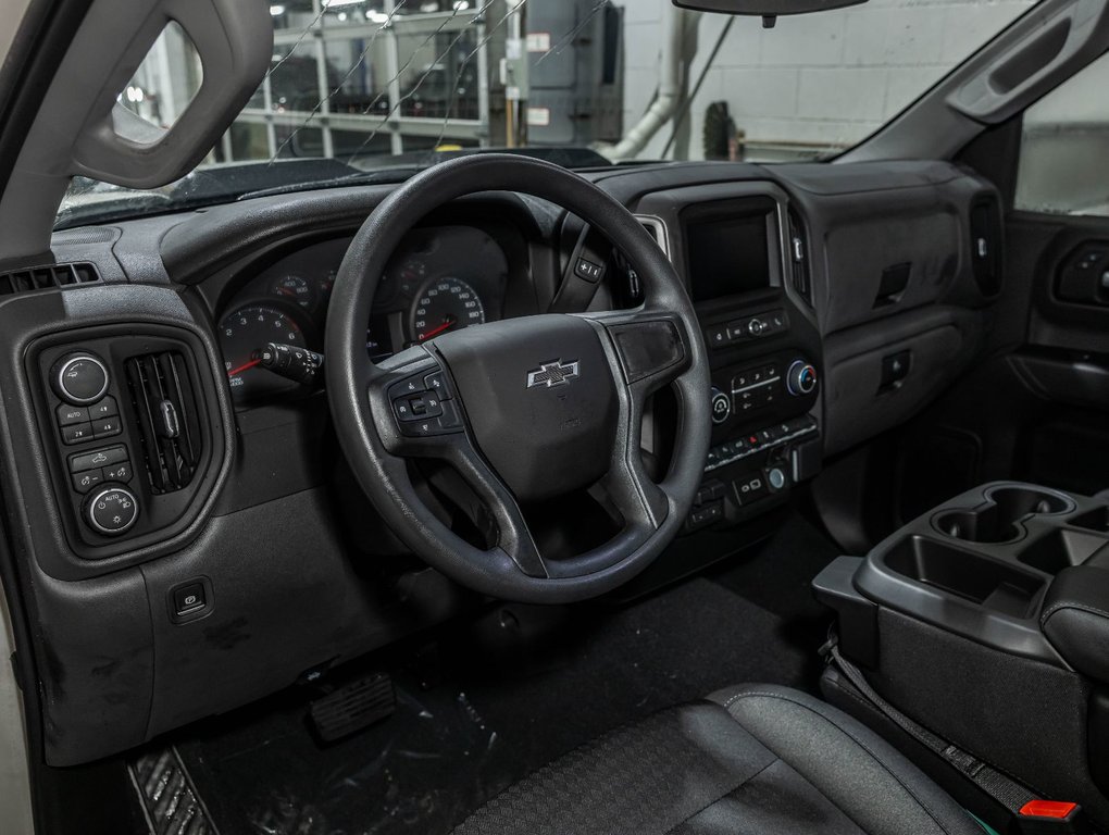 Chevrolet Silverado 1500  2026 à St-Jérôme, Québec - 11 - w1024h768px