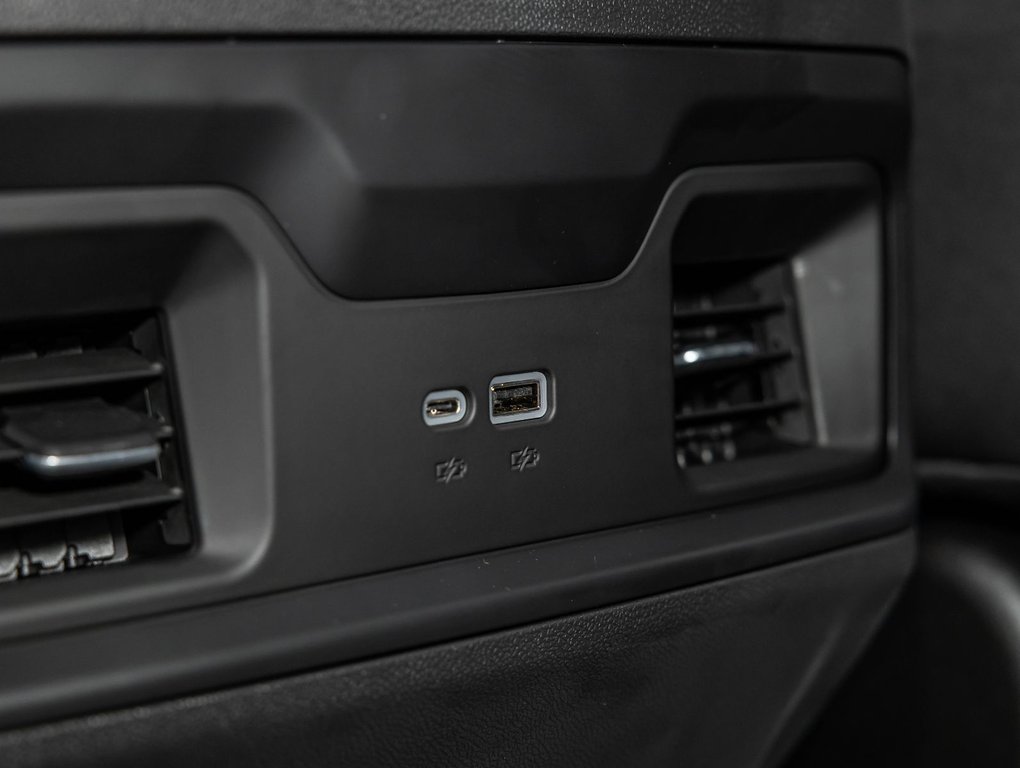 2026 Chevrolet Silverado 1500 in St-Jérôme, Quebec - 33 - w1024h768px