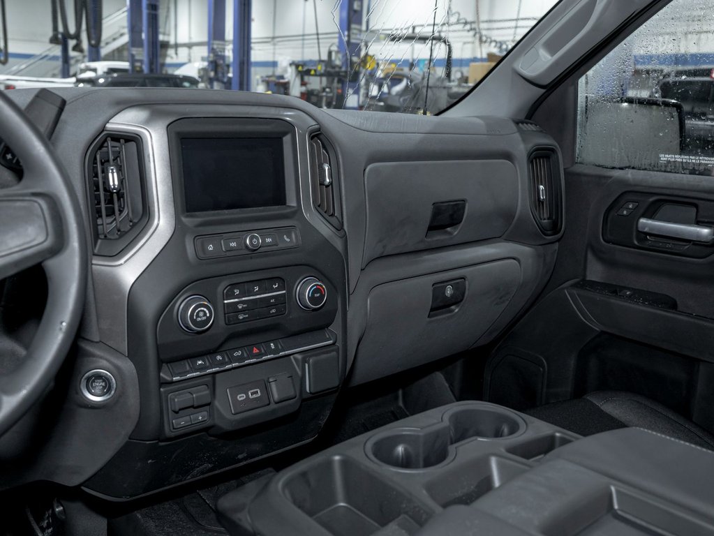 Chevrolet Silverado 1500  2026 à St-Jérôme, Québec - 17 - w1024h768px