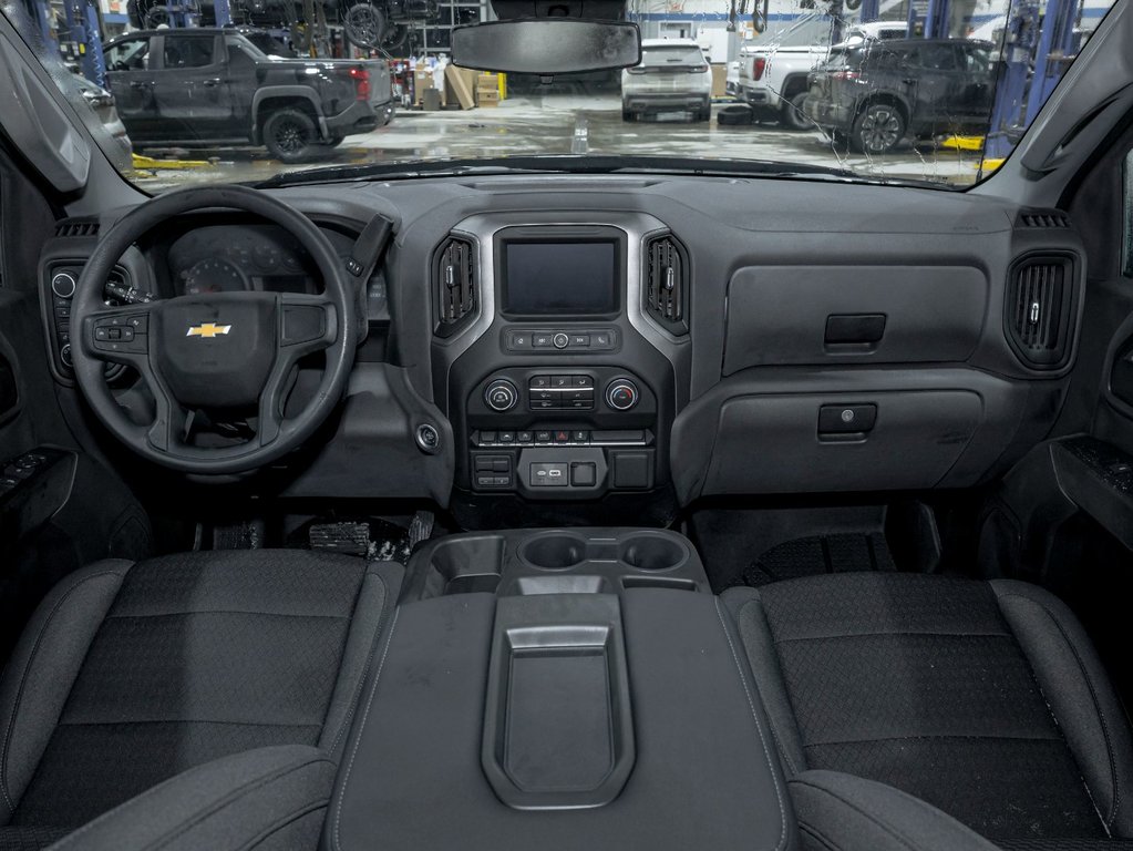 Chevrolet Silverado 1500  2026 à St-Jérôme, Québec - 4 - w1024h768px
