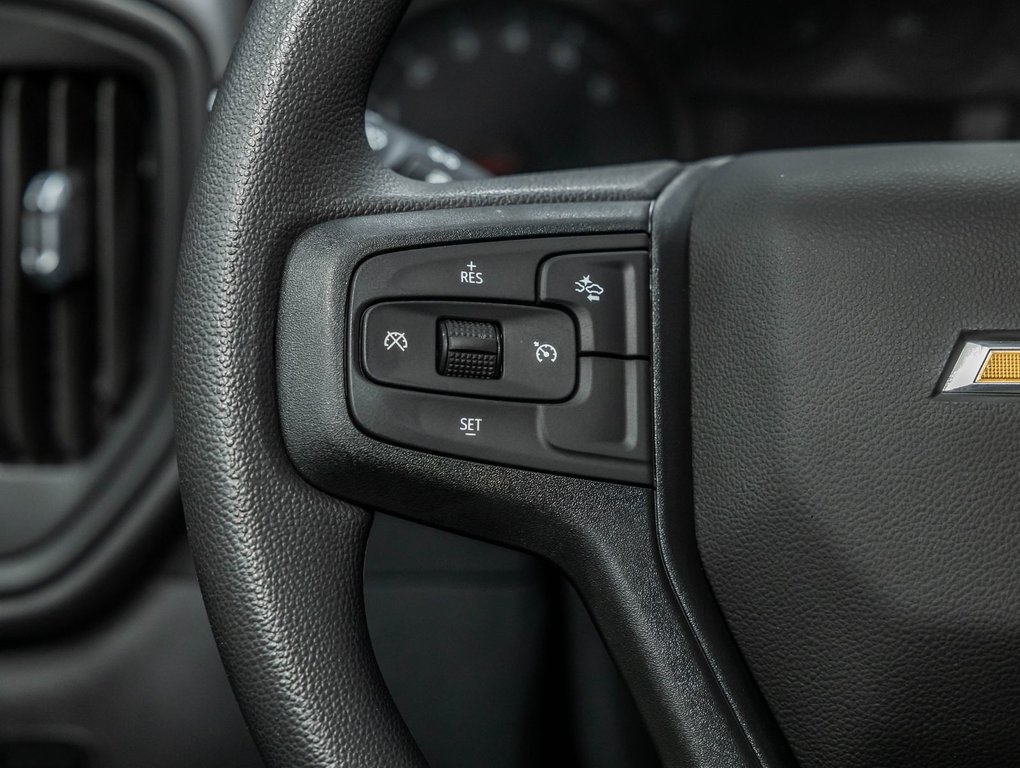 2026 Chevrolet Silverado 1500 in St-Jérôme, Quebec - 12 - w1024h768px