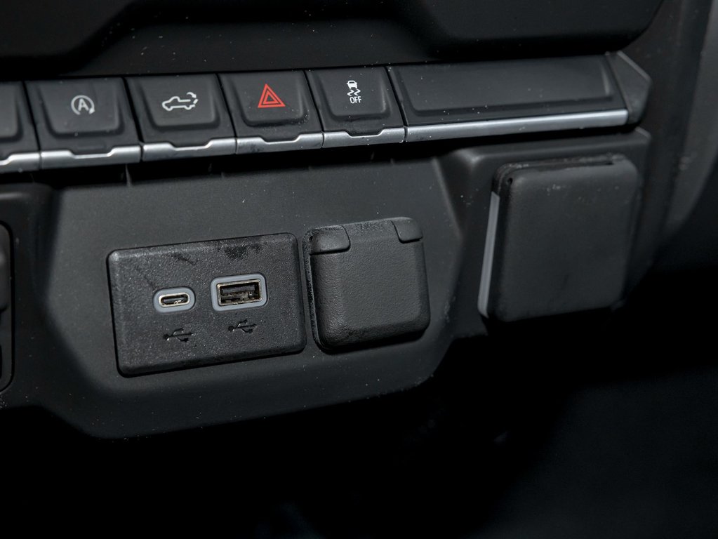 2026 Chevrolet Silverado 1500 in St-Jérôme, Quebec - 25 - w1024h768px