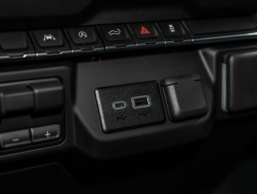 2026 Chevrolet Silverado 1500 in St-Jérôme, Quebec - 25 - w1024h768px