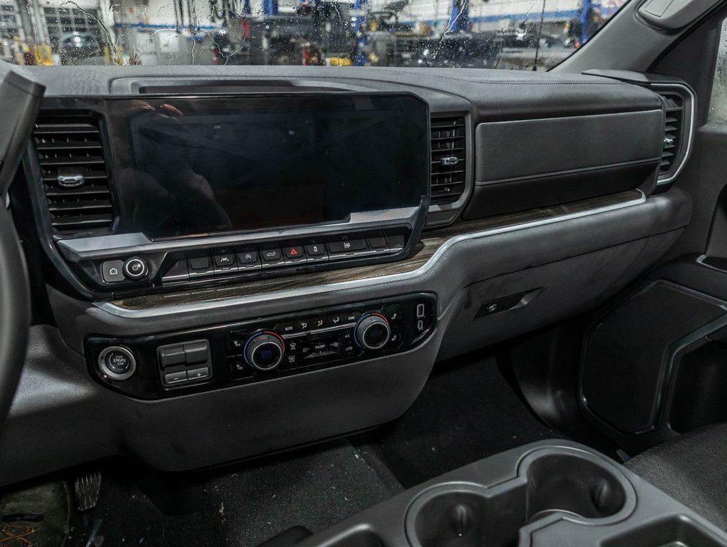Chevrolet Silverado 1500  2026 à St-Jérôme, Québec - 20 - w1024h768px