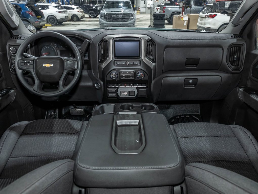 Chevrolet Silverado 1500  2026 à St-Jérôme, Québec - 4 - w1024h768px