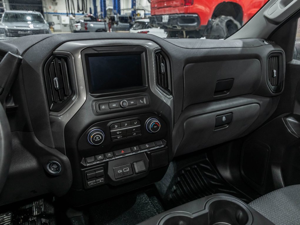 Chevrolet Silverado 1500  2026 à St-Jérôme, Québec - 17 - w1024h768px