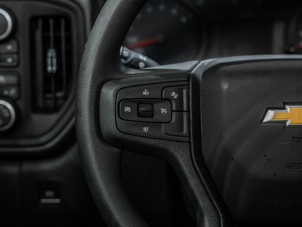 Chevrolet Silverado 1500  2026 à St-Jérôme, Québec - 13 - w1024h768px