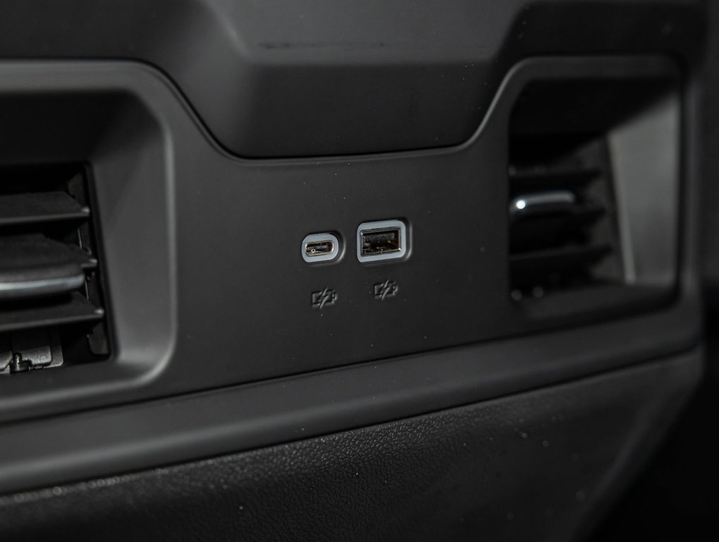 2026 Chevrolet Silverado 1500 in St-Jérôme, Quebec - 32 - w1024h768px