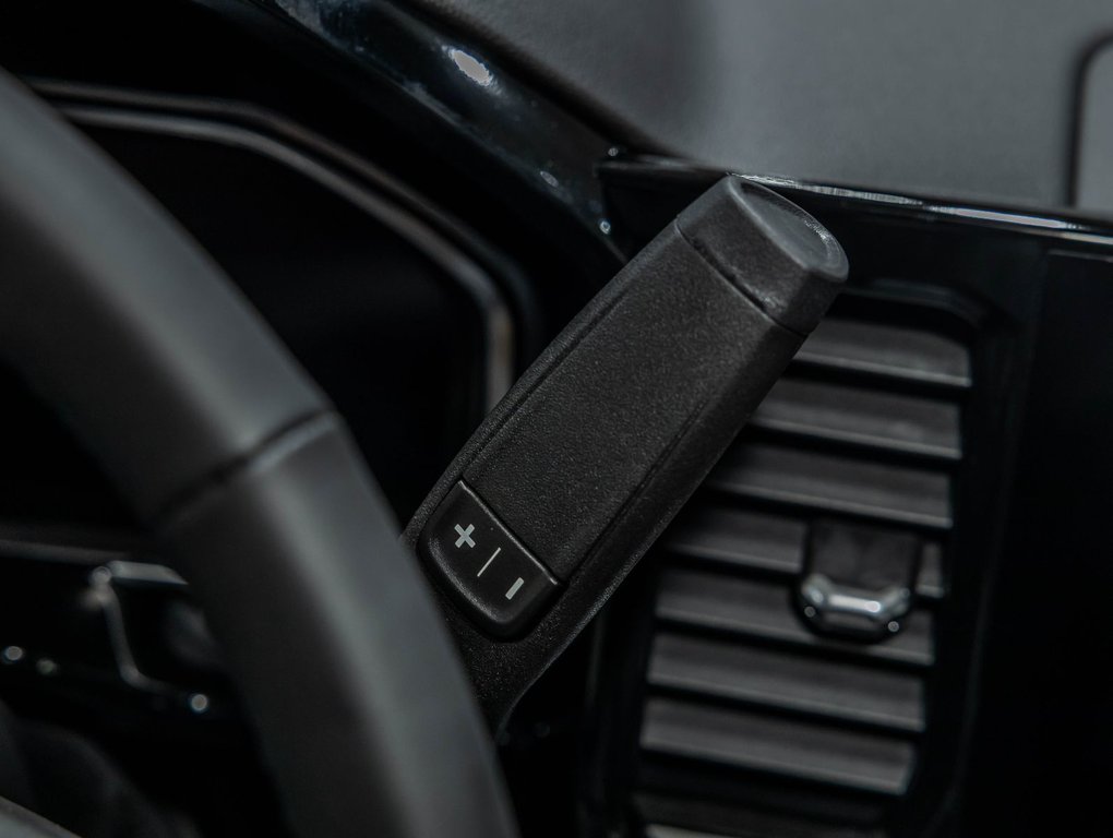 Chevrolet Silverado 1500  2026 à St-Jérôme, Québec - 17 - w1024h768px