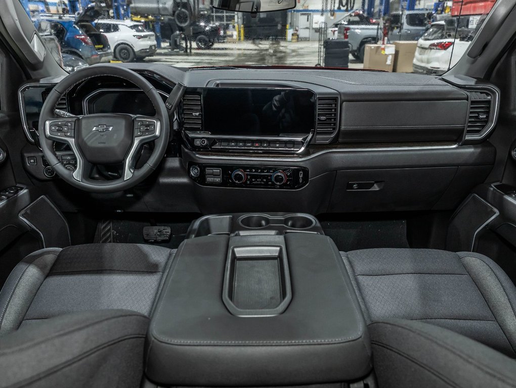 Chevrolet Silverado 1500  2026 à St-Jérôme, Québec - 4 - w1024h768px
