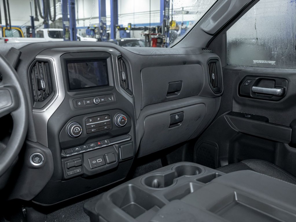 2026 Chevrolet Silverado 1500 in St-Jérôme, Quebec - 17 - w1024h768px