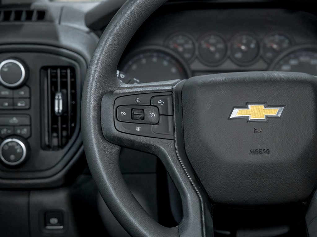 Chevrolet Silverado 1500  2026 à St-Jérôme, Québec - 13 - w1024h768px