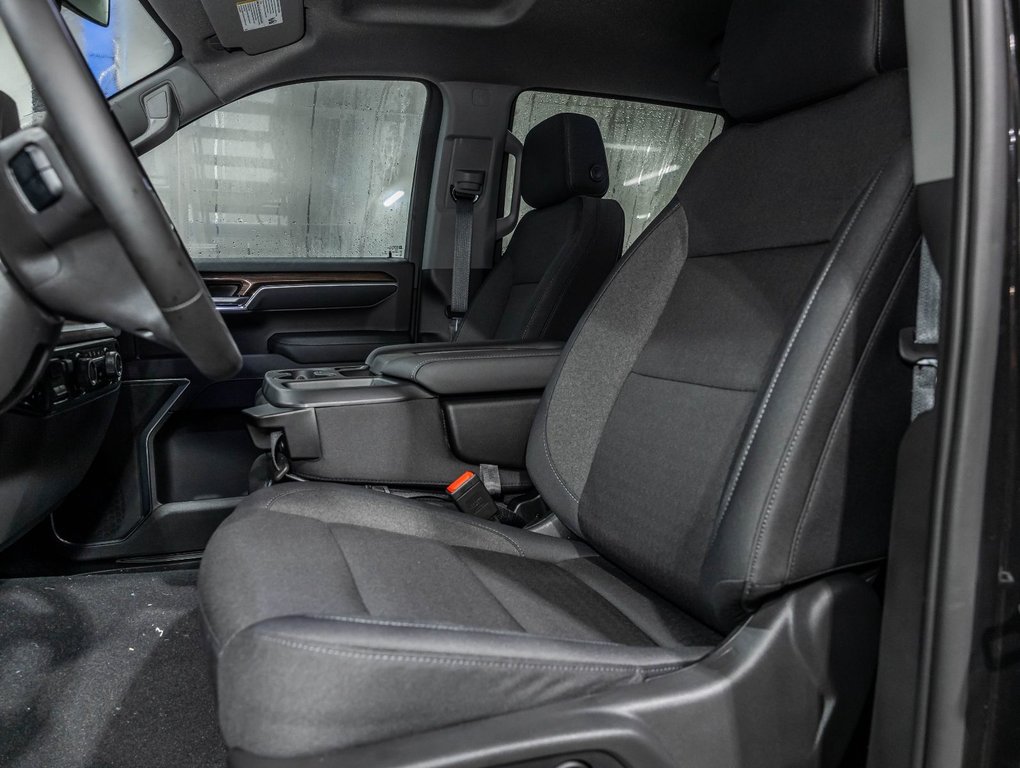 Chevrolet Silverado 1500  2026 à St-Jérôme, Québec - 11 - w1024h768px