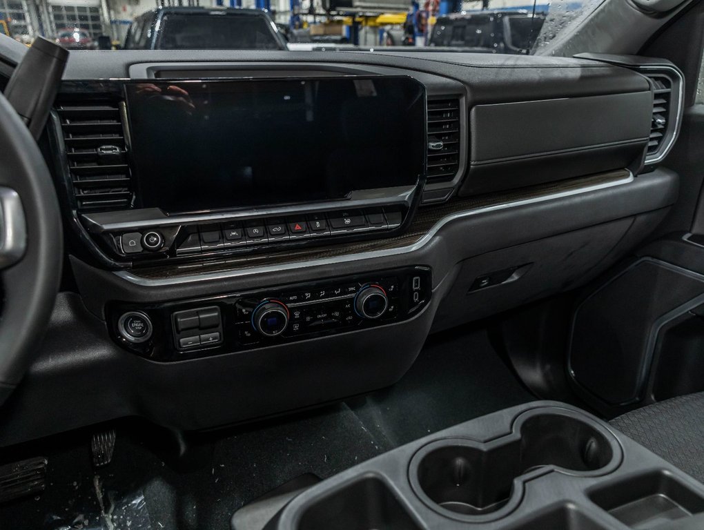 Chevrolet Silverado 1500  2026 à St-Jérôme, Québec - 20 - w1024h768px