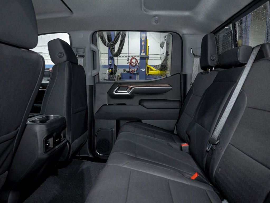 Chevrolet Silverado 1500  2026 à St-Jérôme, Québec - 32 - w1024h768px