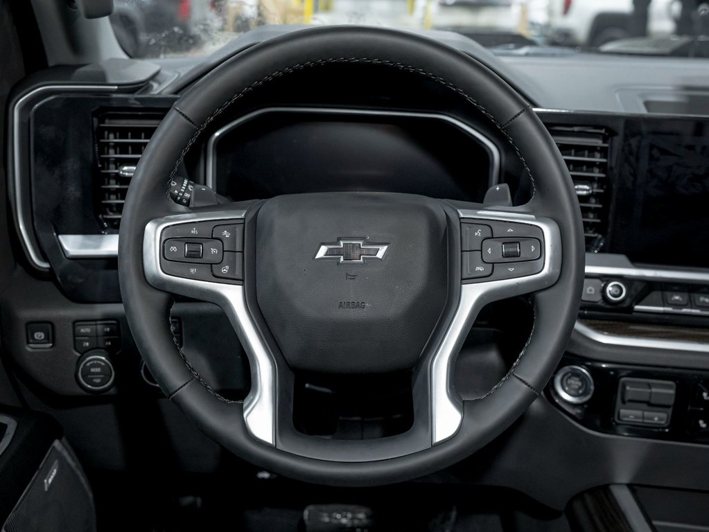 Chevrolet Silverado 1500  2026 à St-Jérôme, Québec - 13 - w1024h768px