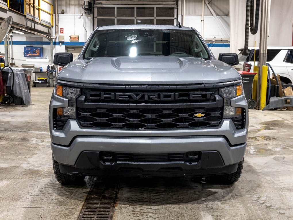 Chevrolet Silverado 1500  2026 à St-Jérôme, Québec - 2 - w1024h768px