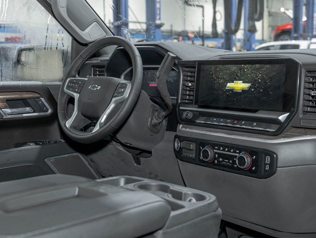 Chevrolet Silverado 1500  2026 à St-Jérôme, Québec - 31 - w1024h768px