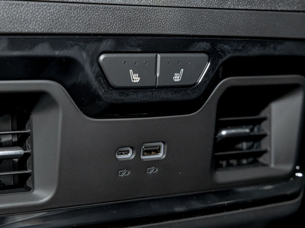 2026 Chevrolet Silverado 1500 in St-Jérôme, Quebec - 33 - w1024h768px