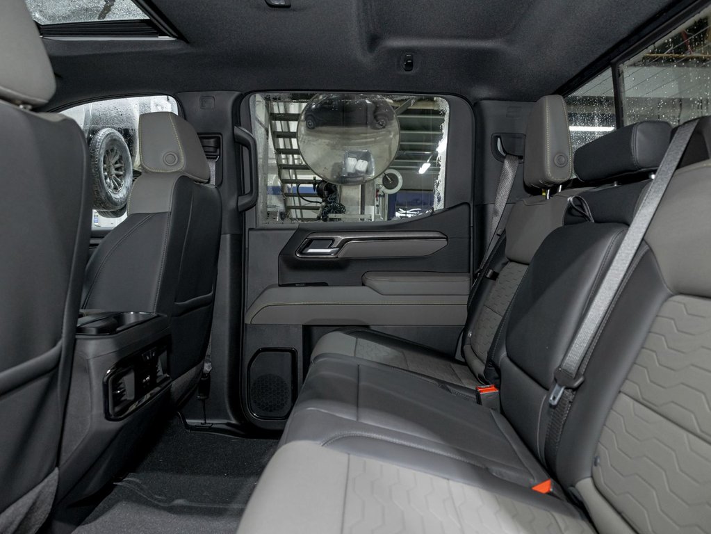 2026 Chevrolet Silverado 1500 in St-Jérôme, Quebec - 32 - w1024h768px