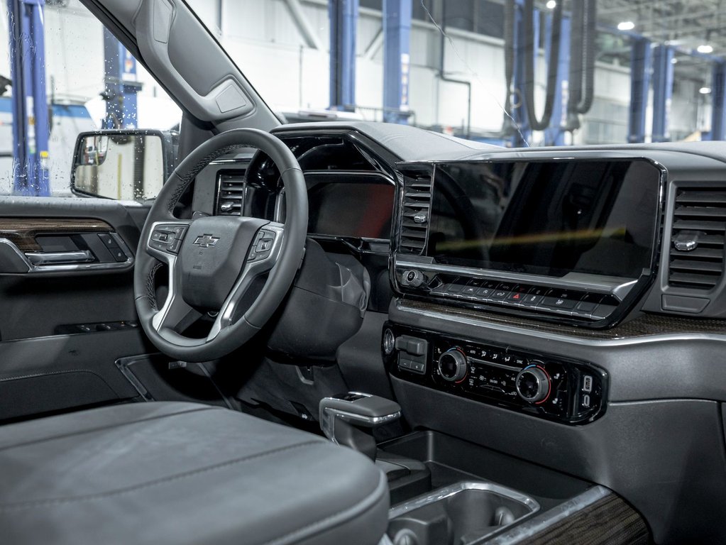 2026 Chevrolet Silverado 1500 in St-Jérôme, Quebec - 30 - w1024h768px