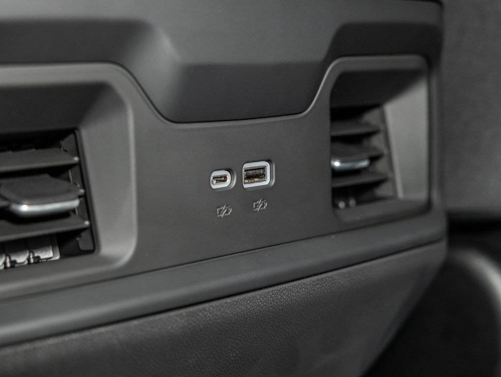 Chevrolet Silverado 1500  2026 à St-Jérôme, Québec - 32 - w1024h768px