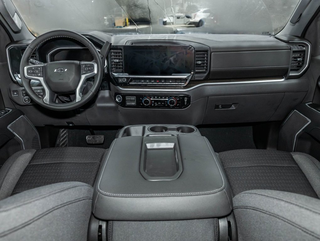 Chevrolet Silverado 1500  2026 à St-Jérôme, Québec - 4 - w1024h768px
