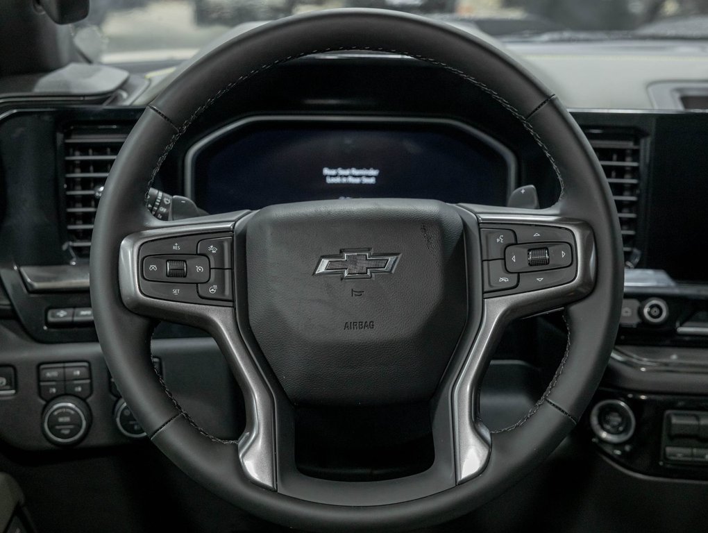 Chevrolet Silverado 1500  2026 à St-Jérôme, Québec - 13 - w1024h768px