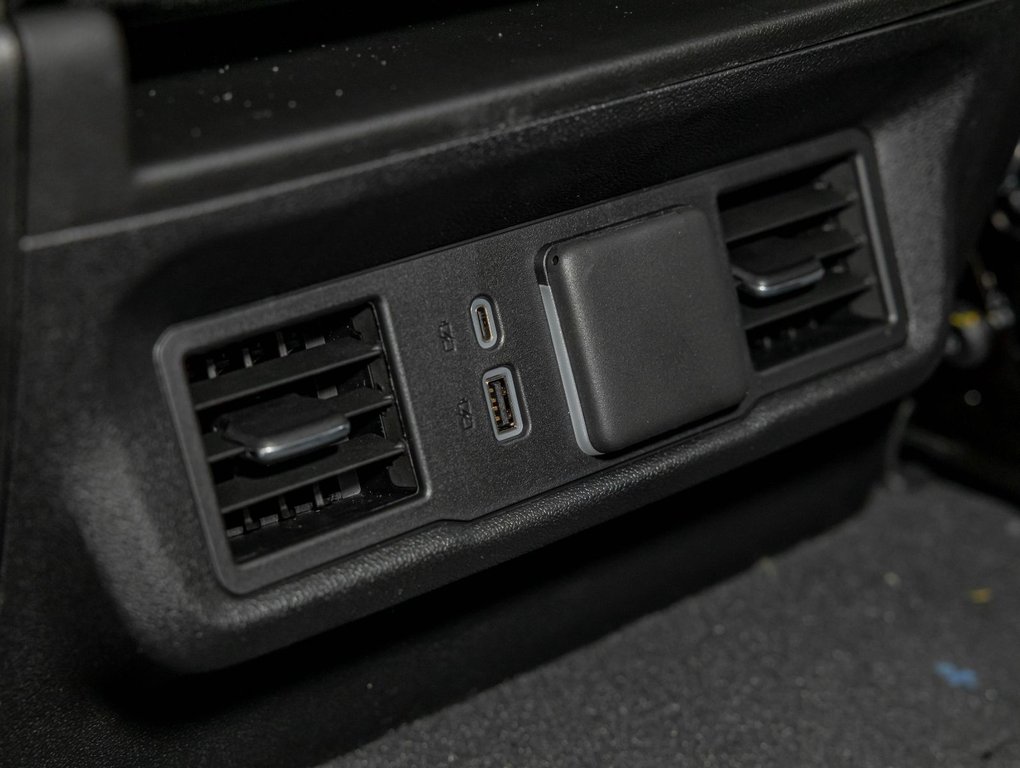 2026 Chevrolet Silverado 1500 in St-Jérôme, Quebec - 33 - w1024h768px