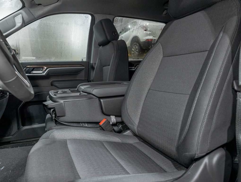 2026 Chevrolet Silverado 1500 in St-Jérôme, Quebec - 11 - w1024h768px