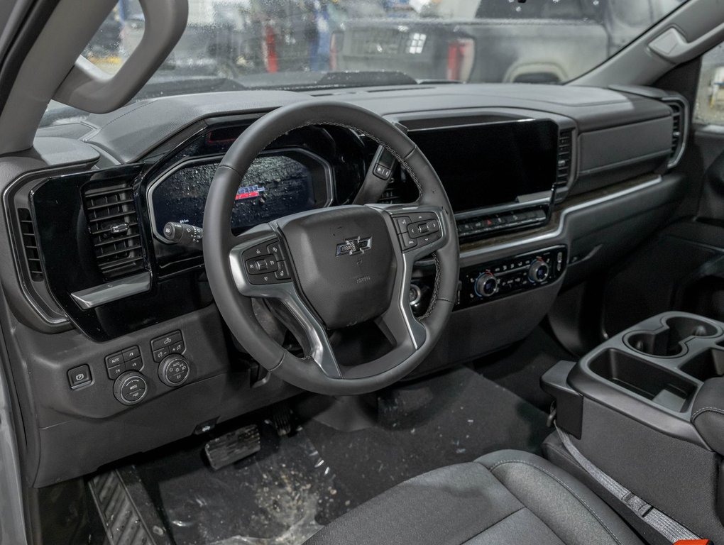 Chevrolet Silverado 1500  2026 à St-Jérôme, Québec - 12 - w1024h768px