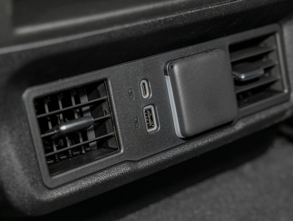 Chevrolet Silverado 1500  2026 à St-Jérôme, Québec - 33 - w1024h768px