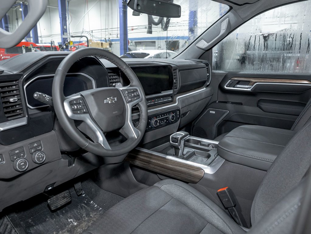 2026 Chevrolet Silverado 1500 in St-Jérôme, Quebec - 12 - w1024h768px