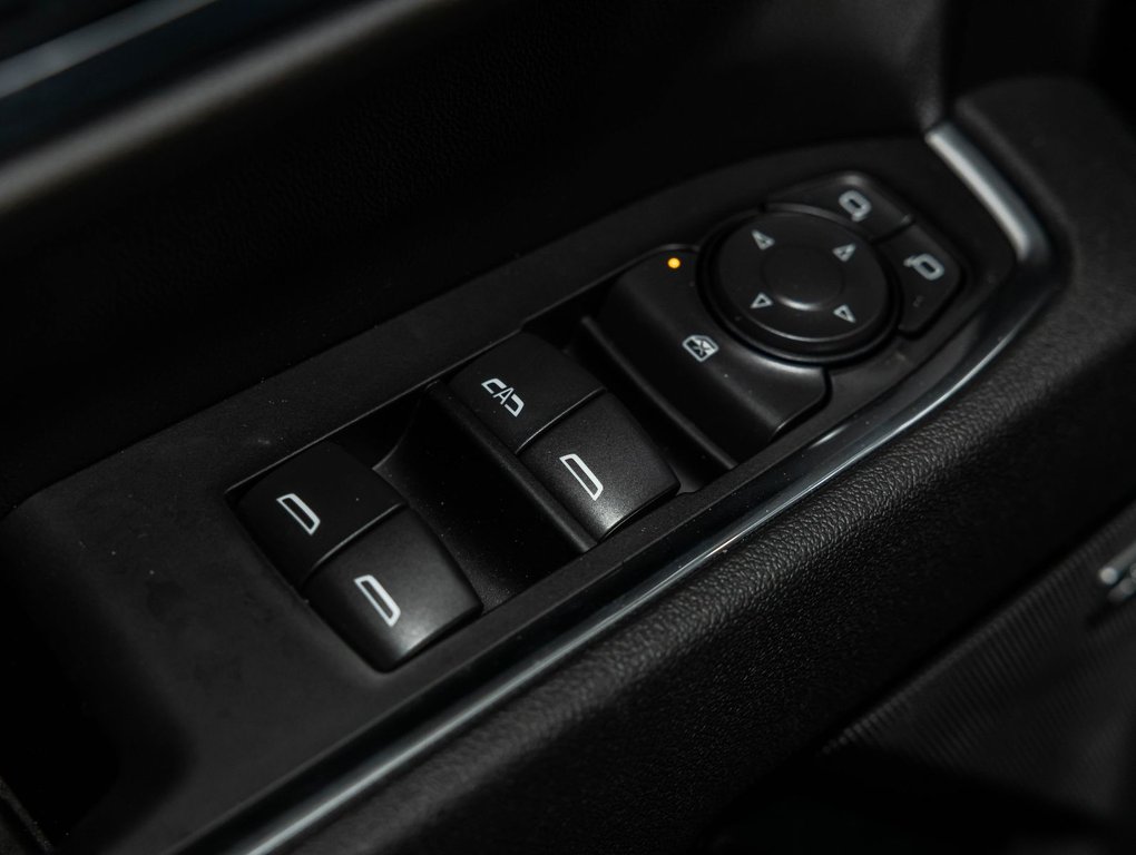 2026 Chevrolet Silverado 1500 in St-Jérôme, Quebec - 29 - w1024h768px