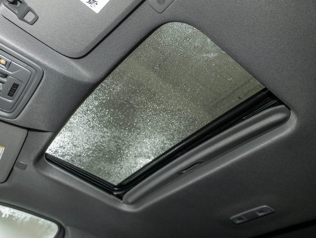 2026 Chevrolet Silverado 1500 in St-Jérôme, Quebec - 5 - w1024h768px