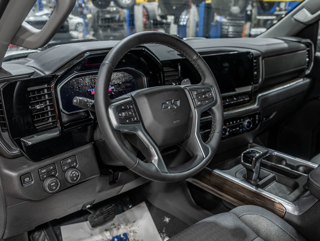 2026 Chevrolet Silverado 1500 in St-Jérôme, Quebec - 12 - w1024h768px