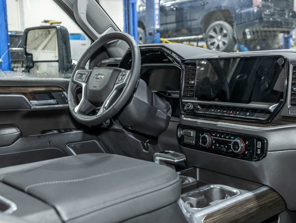2026 Chevrolet Silverado 1500 in St-Jérôme, Quebec - 30 - w1024h768px