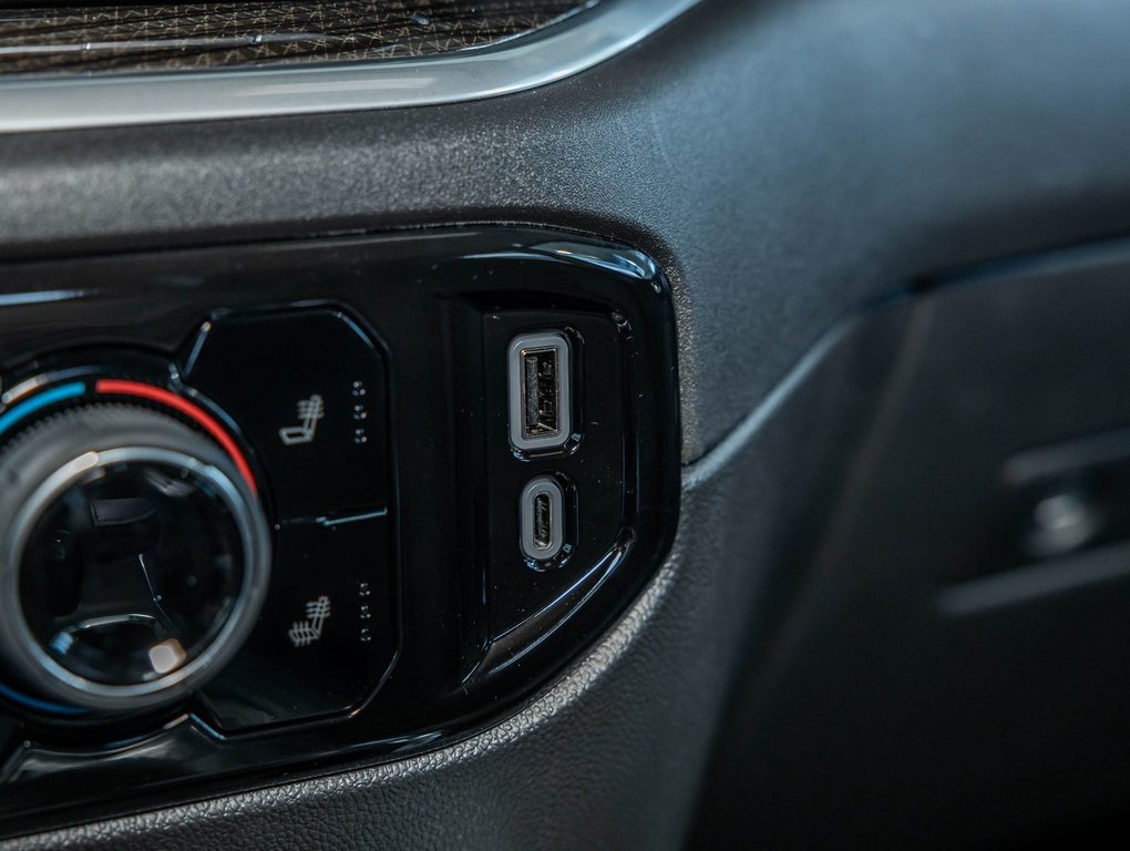 2026 Chevrolet Silverado 1500 in St-Jérôme, Quebec - 26 - w1024h768px