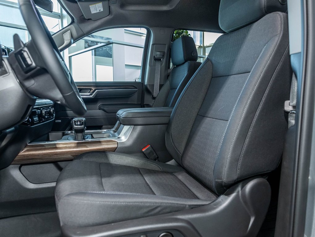 2026 Chevrolet Silverado 1500 in St-Jérôme, Quebec - 9 - w1024h768px