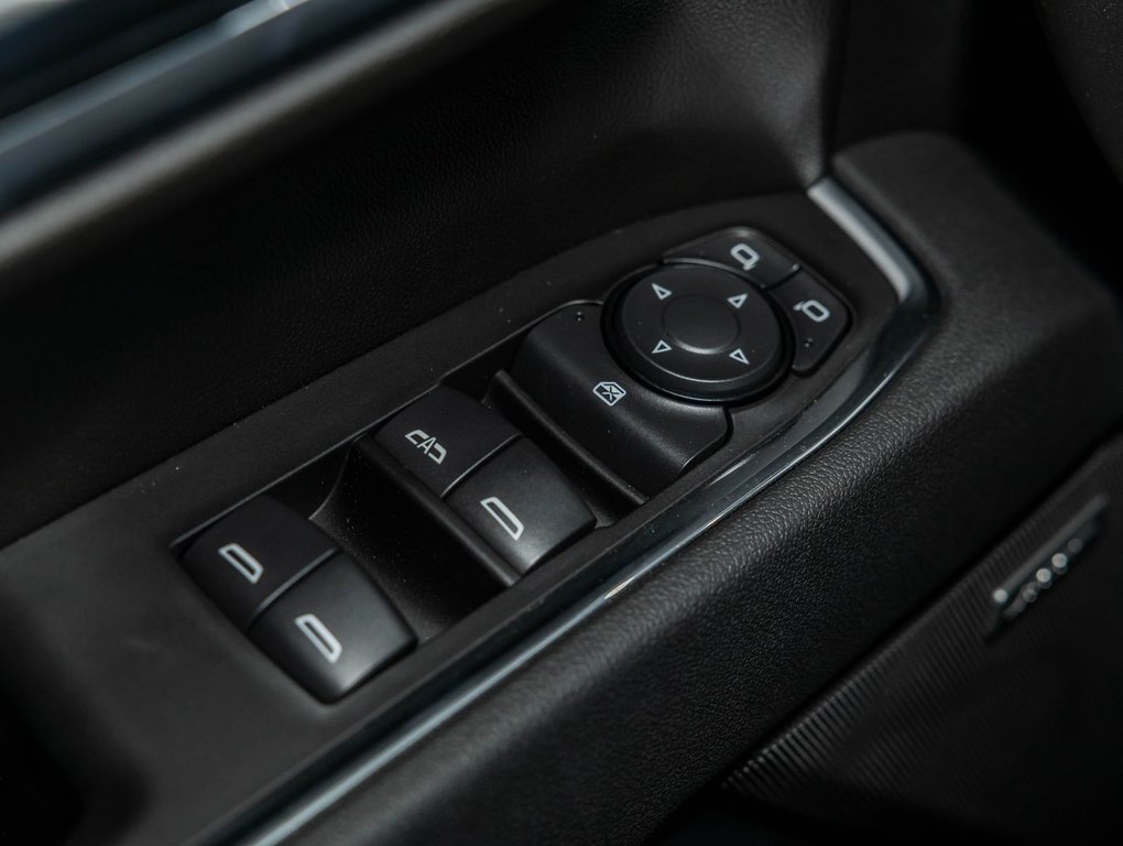 2026 Chevrolet Silverado 1500 in St-Jérôme, Quebec - 25 - w1024h768px