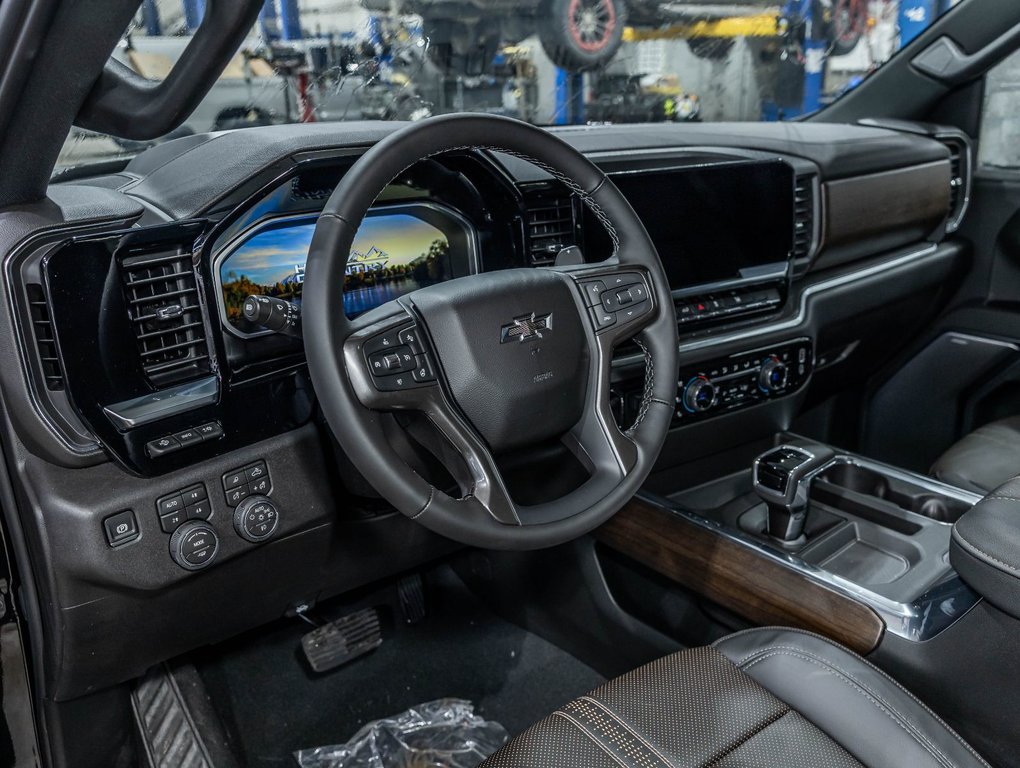 Chevrolet Silverado 1500  2026 à St-Jérôme, Québec - 12 - w1024h768px