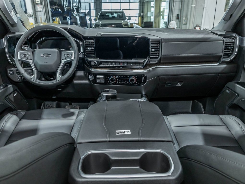 2026 Chevrolet Silverado 1500 in St-Jérôme, Quebec - 4 - w1024h768px