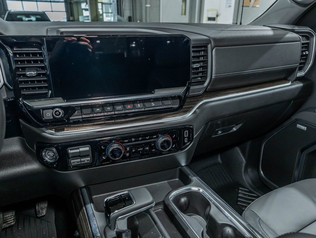 2026 Chevrolet Silverado 1500 in St-Jérôme, Quebec - 19 - w1024h768px