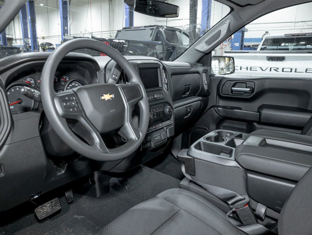 Chevrolet Silverado 1500  2026 à St-Jérôme, Québec - 11 - w1024h768px