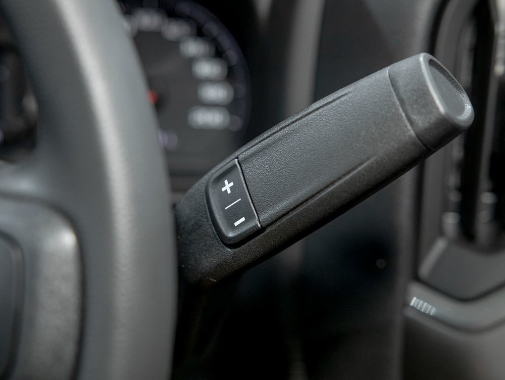 Chevrolet Silverado 1500  2026 à St-Jérôme, Québec - 15 - w1024h768px