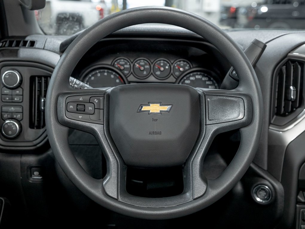 Chevrolet Silverado 1500  2026 à St-Jérôme, Québec - 12 - w1024h768px