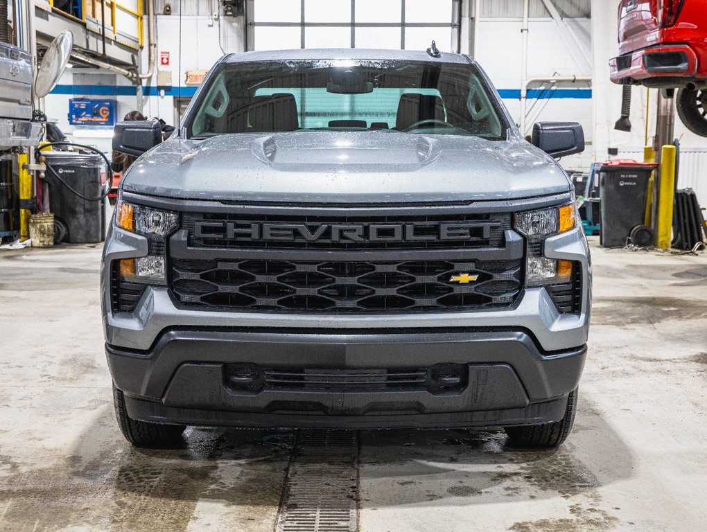 Chevrolet Silverado 1500  2026 à St-Jérôme, Québec - 2 - w1024h768px